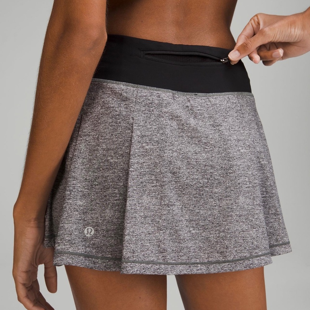 Lululemon Pace Rival Mid-Rise Skirt Heather Lux Multi Black/Black size 2, 12”